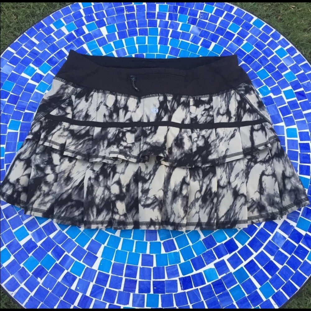 🔥LULULEMON SIZE 4 🔥🔥